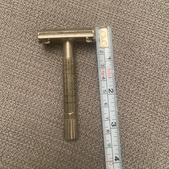 Vintage Metal Safety Razor MADE USA - Picture 5 of 7